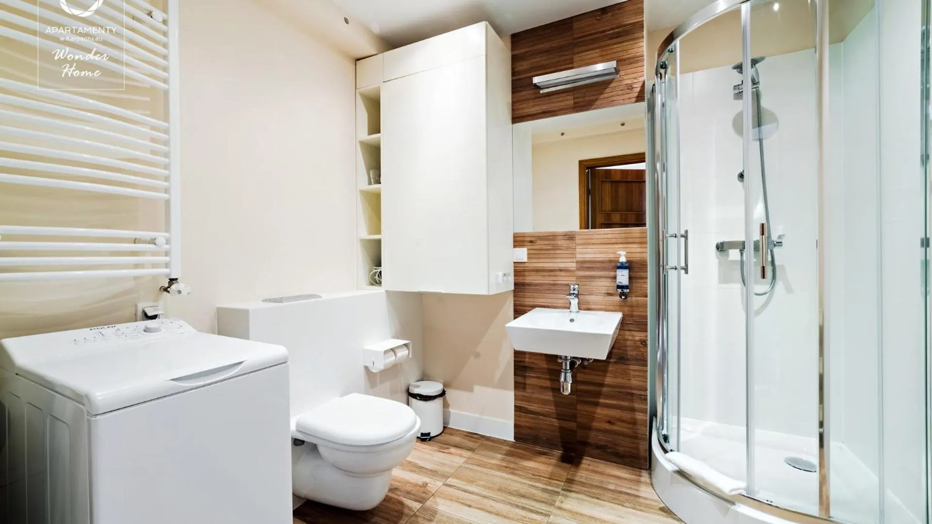 Wonder Home - Domki Gorskie Na Osiedlu Dozorowanym, Z Kominkami I Placem Zabaw Karpacz 0*,  Poland