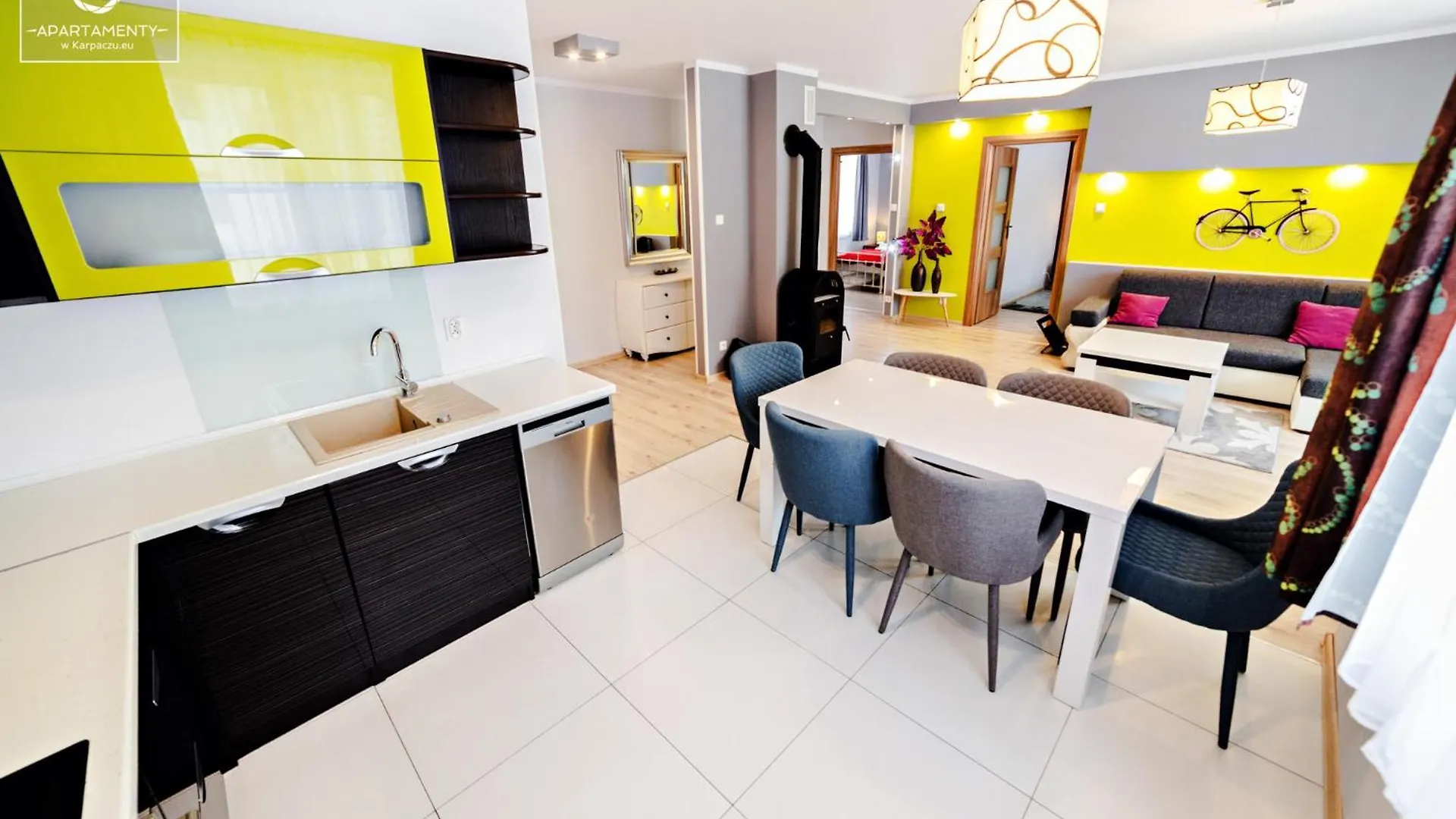 Wonder Home - Domki Gorskie Na Osiedlu Dozorowanym, Z Kominkami I Placem Zabaw Karpacz 0*,  Poland